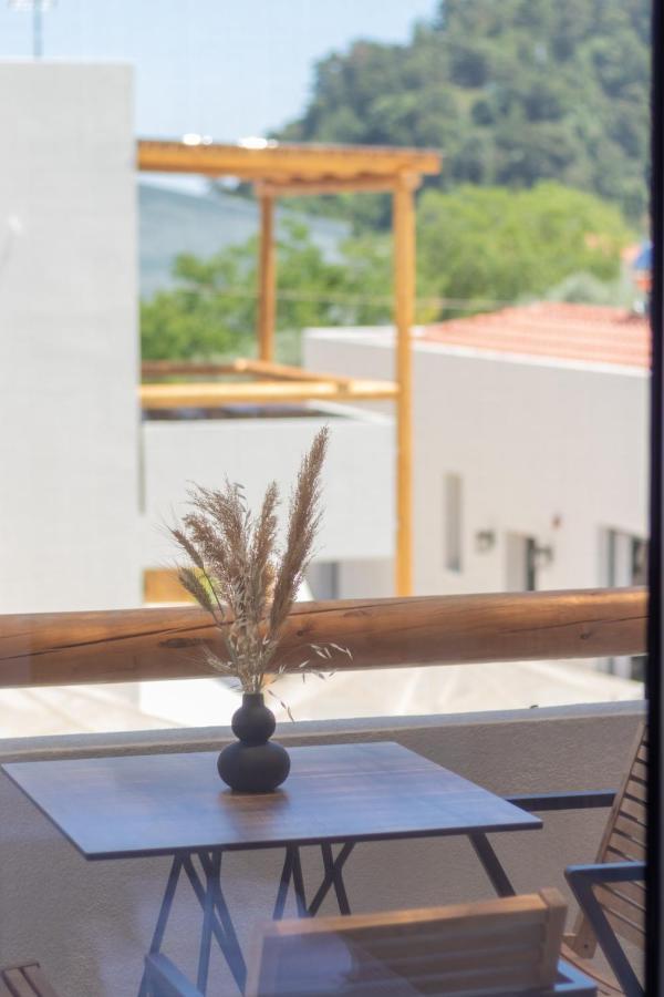 Rastoni - Relax & Retreat Bed & Breakfast สกาลา โปเตมิอัส ภายนอก รูปภาพ